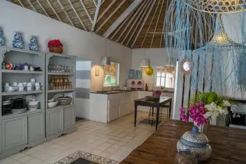 Villa Kalis, 10BR, Sleeps 24, Perfect for Groups, Best Value Seminyak