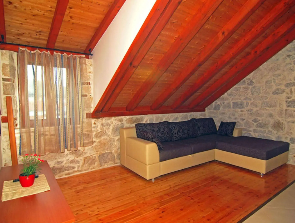 Apartments and Rooms Marino