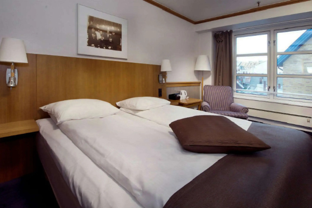 Home Hotel With