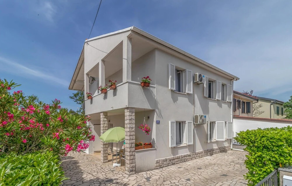 Awesome Home in Jadranovo With Wifi and 3 Bedrooms