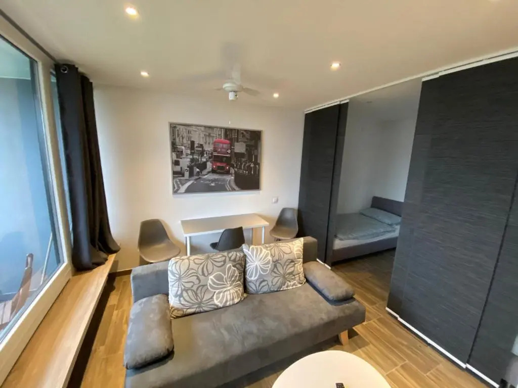 Modernes Apartment Duisburg Homberg
