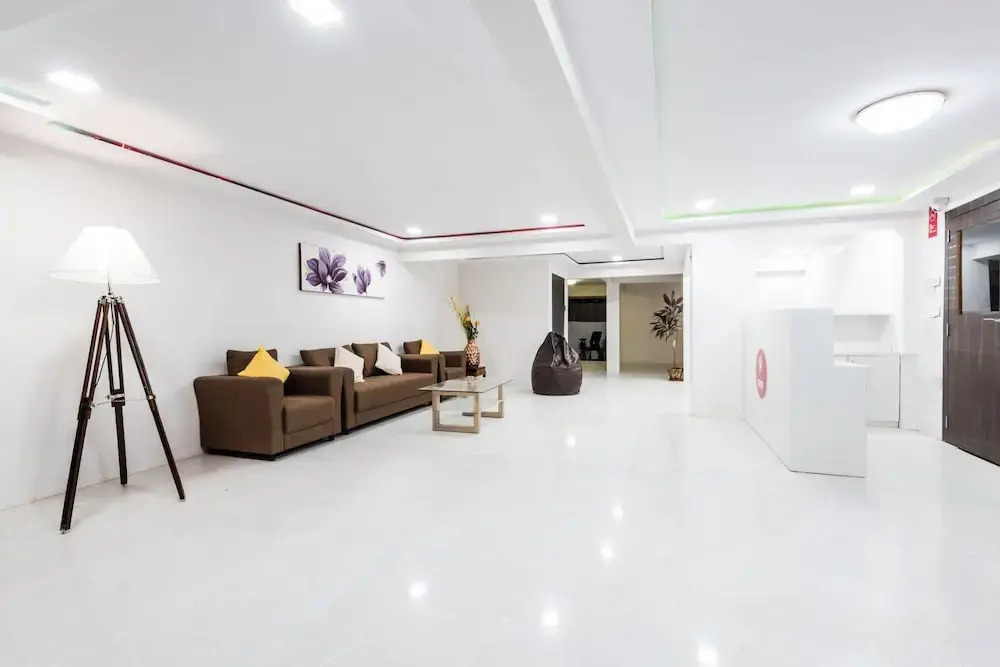 OYO 5012 Lake View Residency