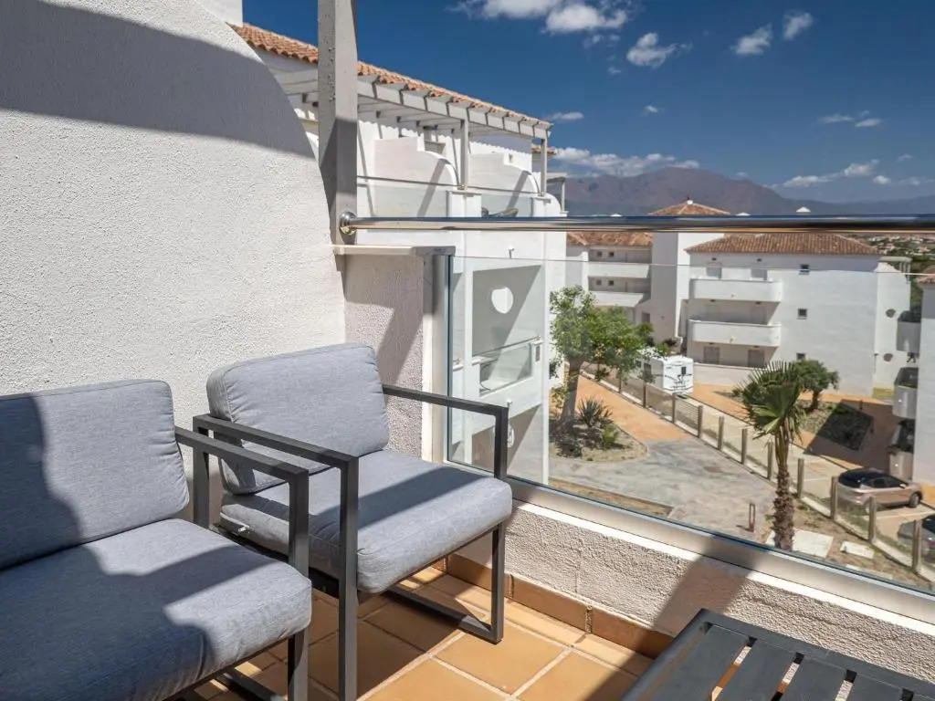 Small Oasis 2375 Sea View