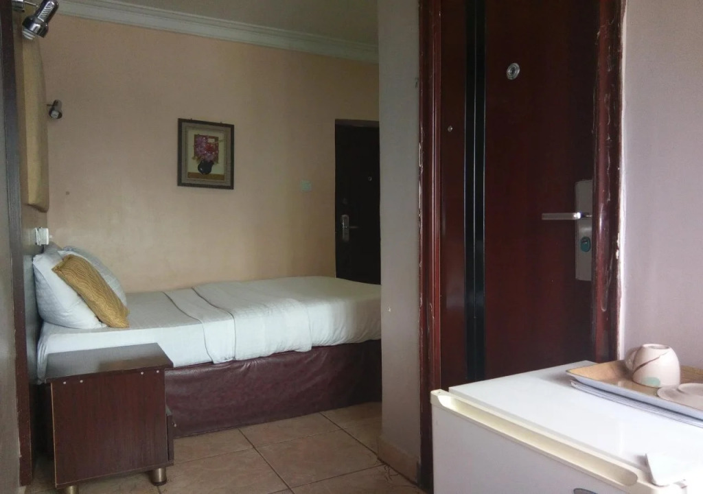 Roses Hotel
