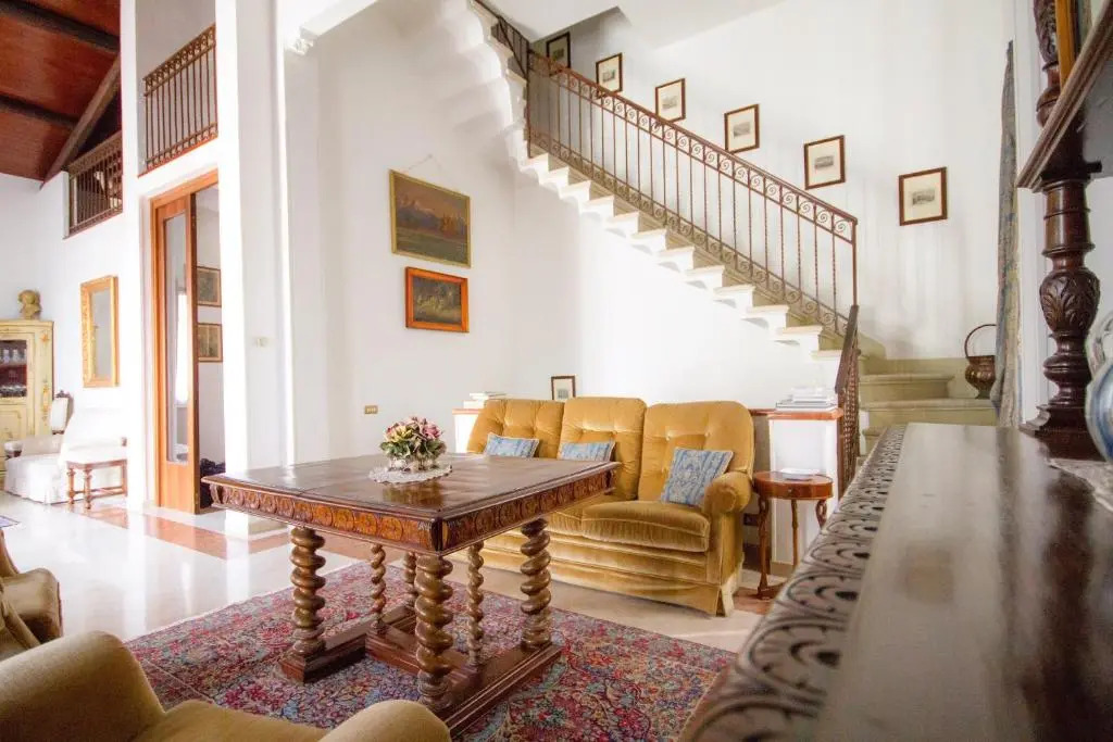 Alla Villa Liberty Bed  Breakfast