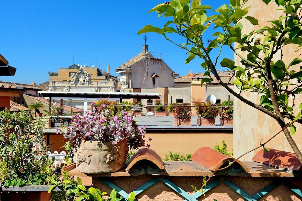 Trevi Lovely Terrace Apartment