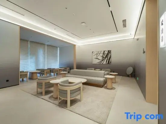 JI Hotel (Zhangjiajie 72 Marvelous Towers Scenic Area)