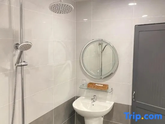 Phú Gia Hotel 1609 Huỳnh Tấn Phát