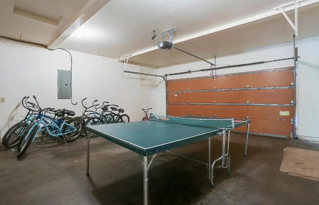 3 Tumalo-AC-Hot Tub-4BR/3BA