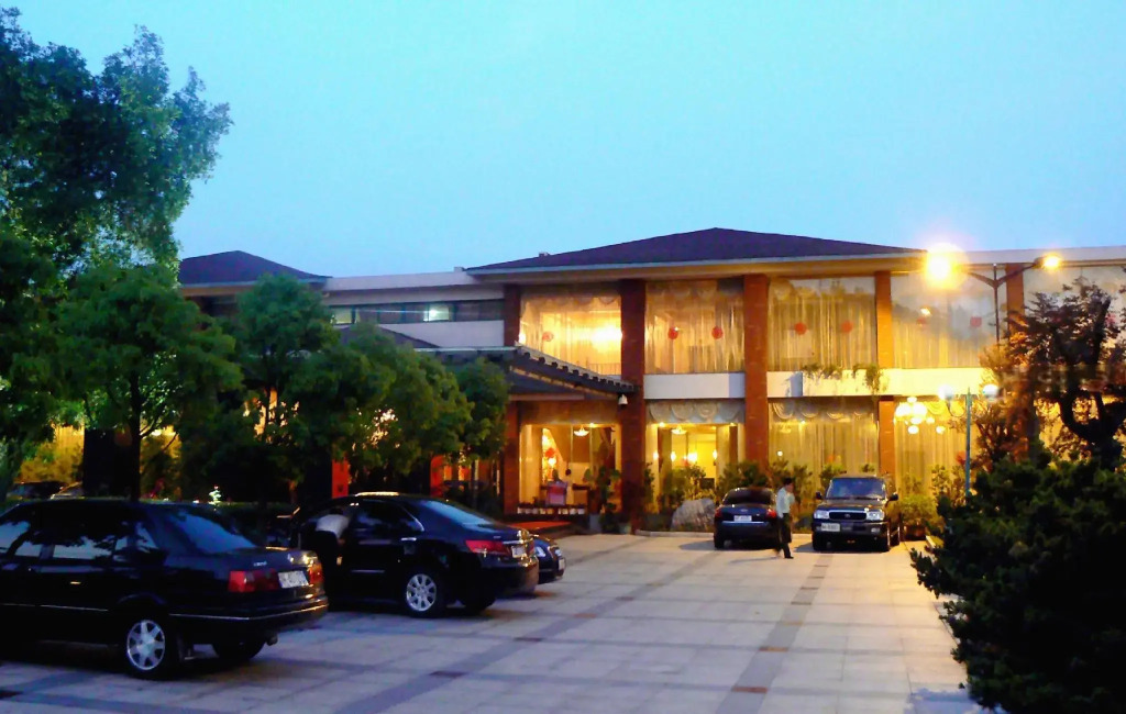 Jingtingshan Resort Hotel