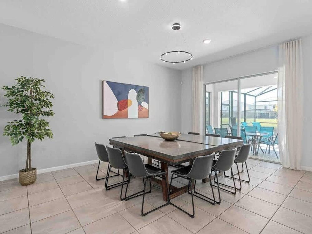 Super Giant - 12bd 12bas - Sleep 38 Near Disney