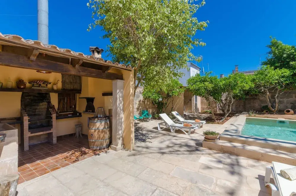 Can Mora in Campos With 3 Bedrooms and 2 Bathrooms