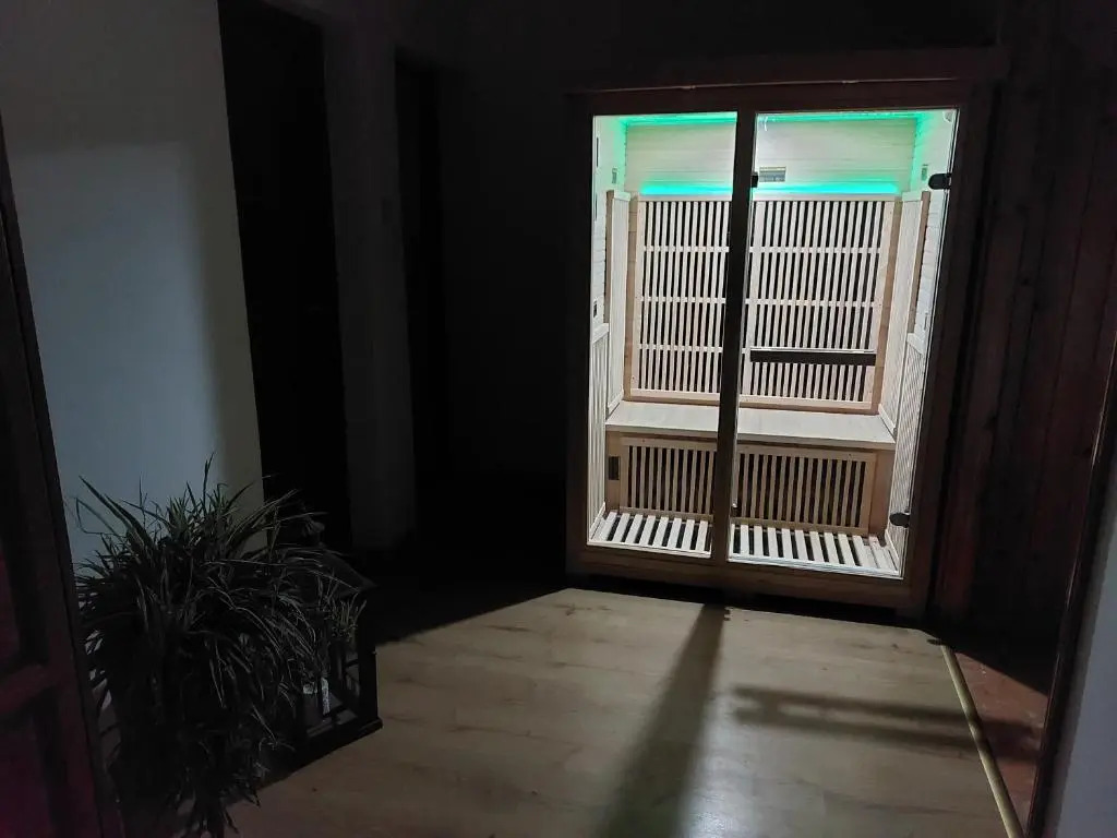 A house, free parking, sauna