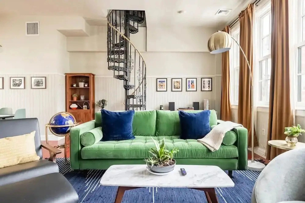 Lofty Bright Greenwich Getaway w Private Rooftop