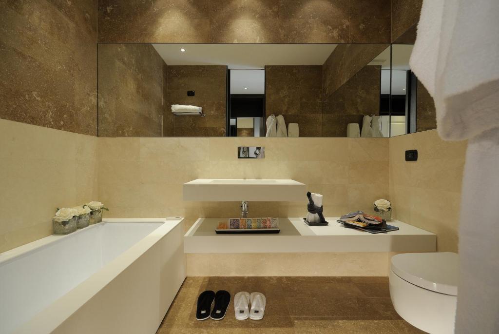 Alpi Hotel