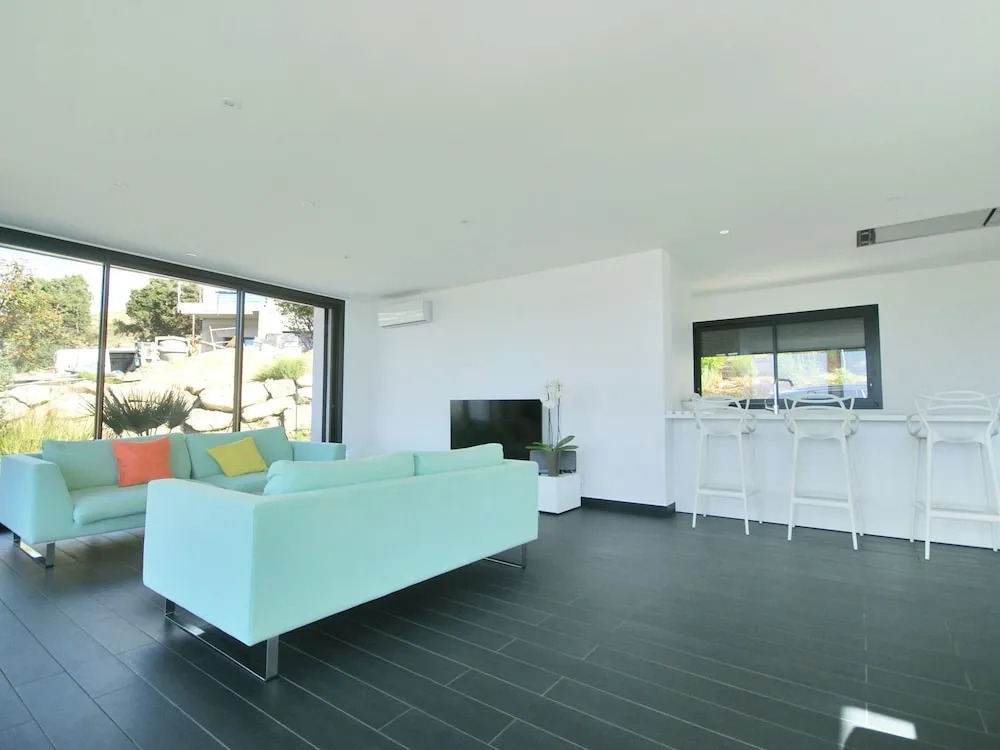 Sunset Villa with Bay View
