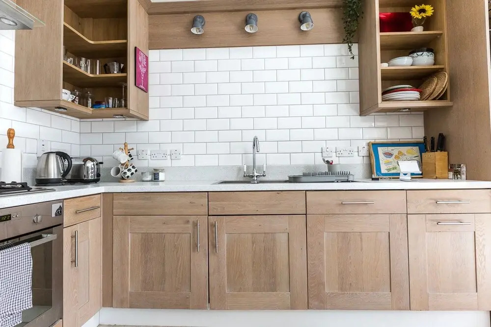 Bright Two BR Period Apartment in Whitechapel