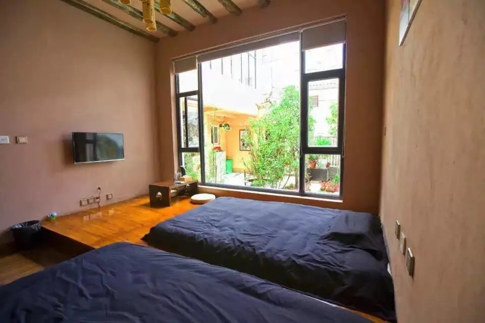 Ru Yi Ping An Hostel