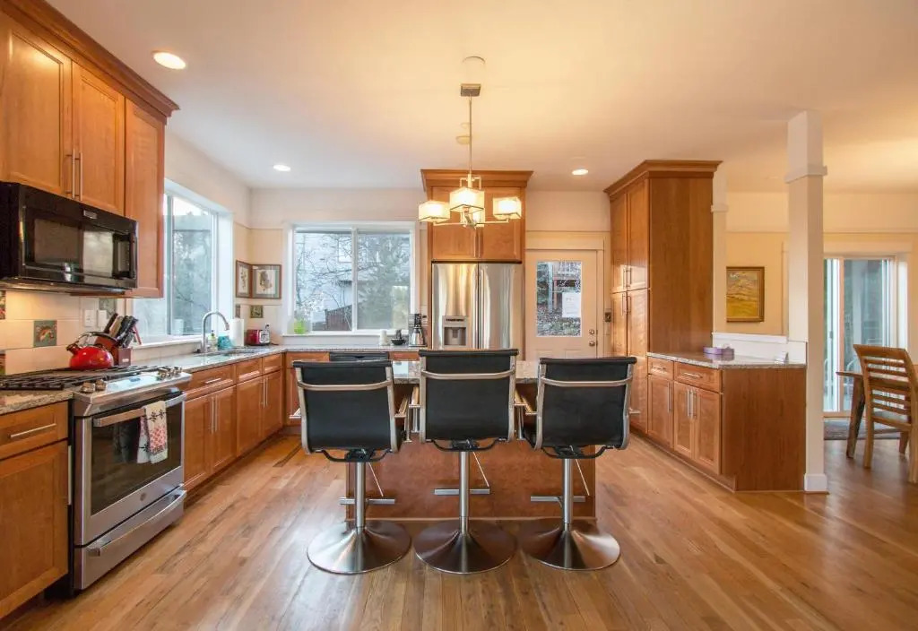 Hazel-Rvr Vw-AC-HT-4BR/2.5B