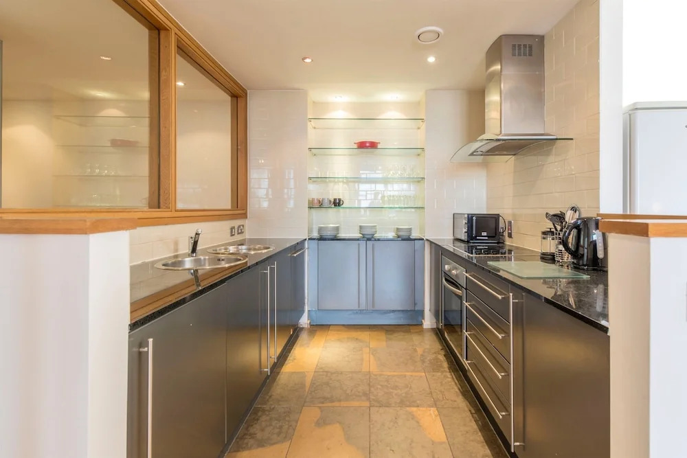 2 Bedroom Loft Apartment With City View