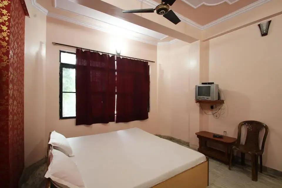 Prakash Tourist Complex