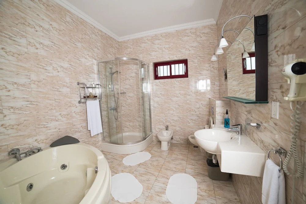Hotel Elegance NV