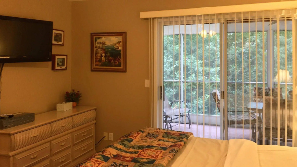 Screen Porch View-4 Steps-Pointe Royale