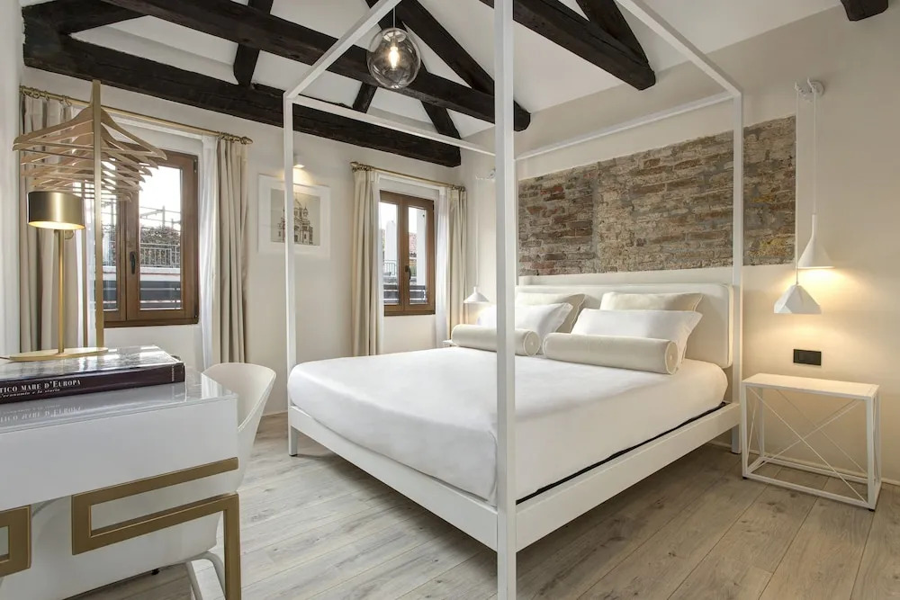 San Marco Suite 755