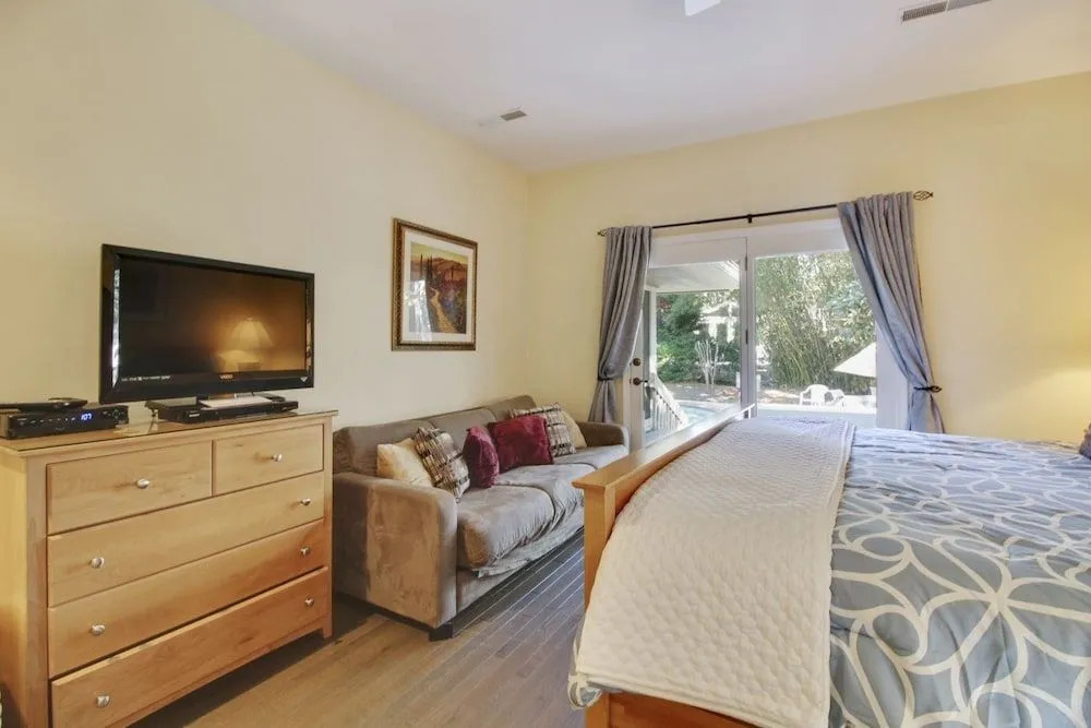 Shelley Court 7