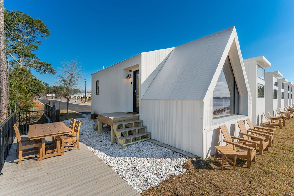 Waterfront A-Frame Panoramic Sunset Views