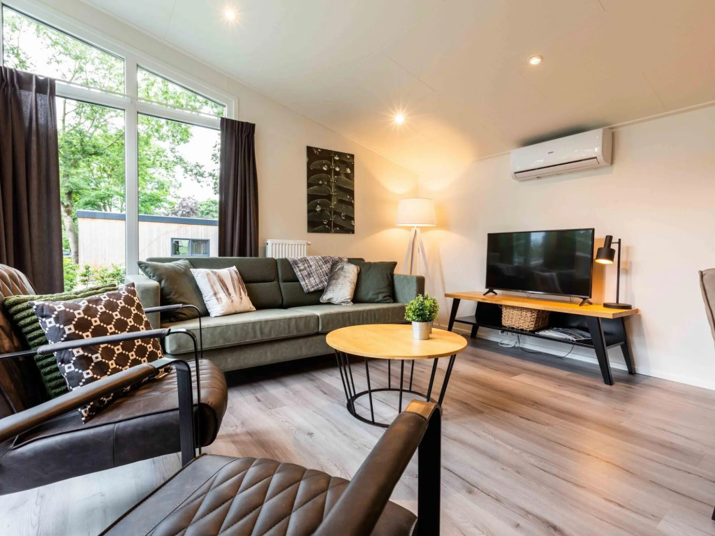 Nice chalet with dishwasher in a holiday park in the middle of the Veluwe