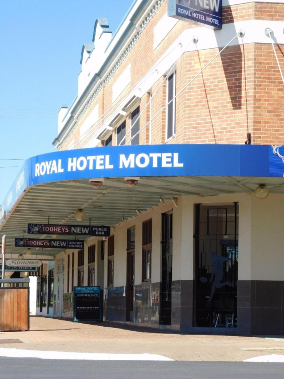 Royal Hotel-Motel