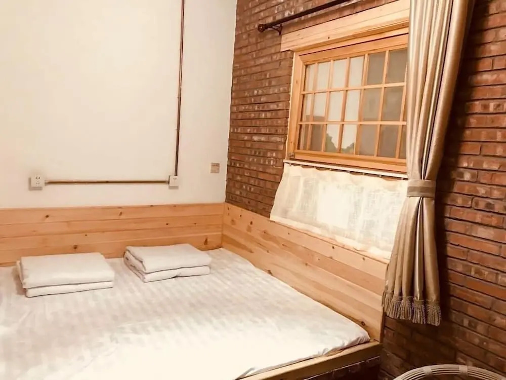 Manhong's Private Courtyard