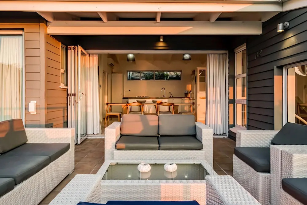 Bungalow on 4th