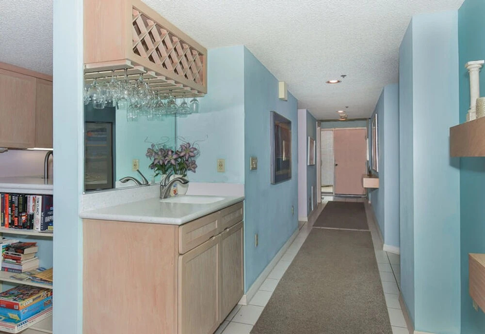 Ebb Tide 203 by Ocean Properties