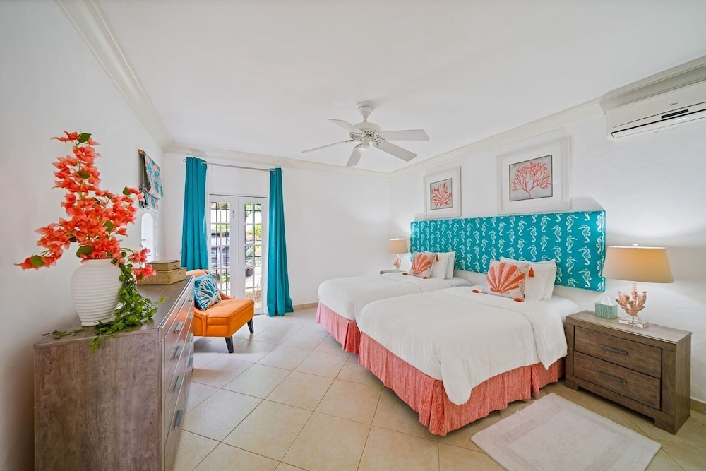 Glitter Bay Estate 112 2 Bedroom Apts