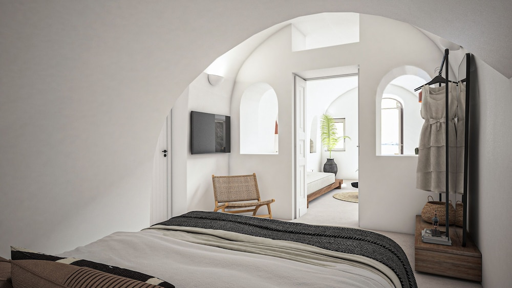 You and Me Suites Oia