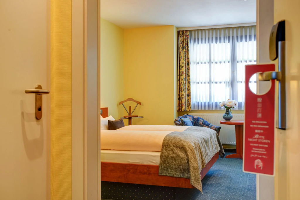 Hotel Elbinsel free parking