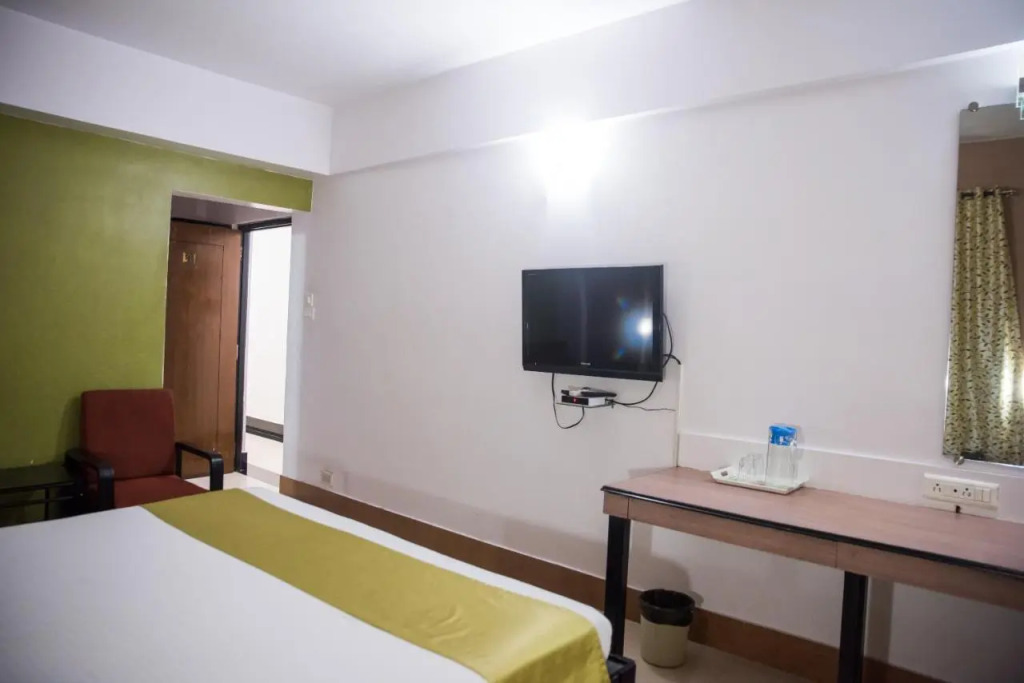 10765 Hotel Tanish