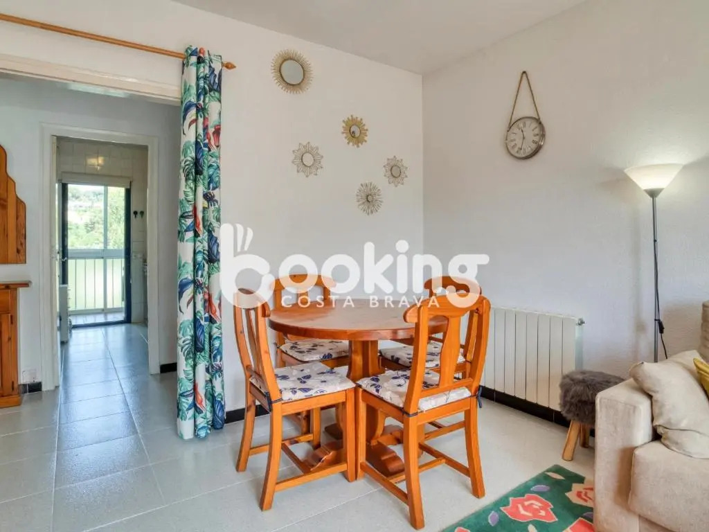 Vilar d'Aro Apartament per 4 persones a tocar del carril bici i molt prop de la platja de Sant Pol, en urbanització tranquil la