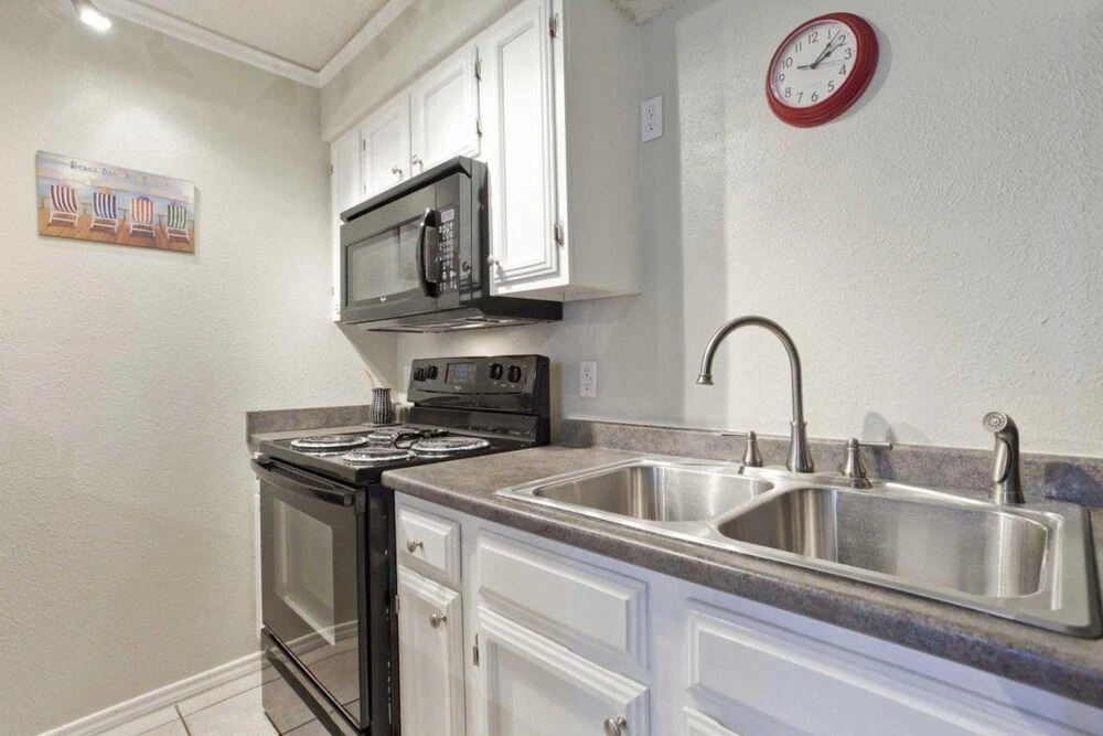 Florence I Condominium 507