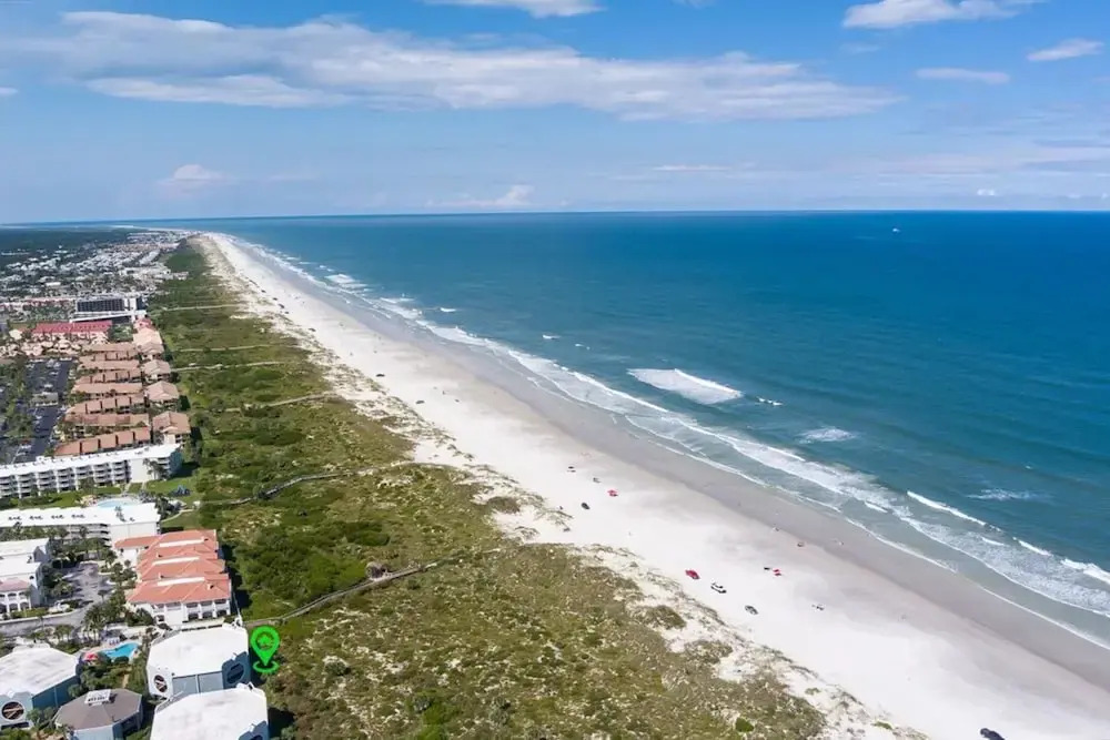 Lovely Ocean-view Condo With Pools, hot Tubs, Private W/d, & Central AC