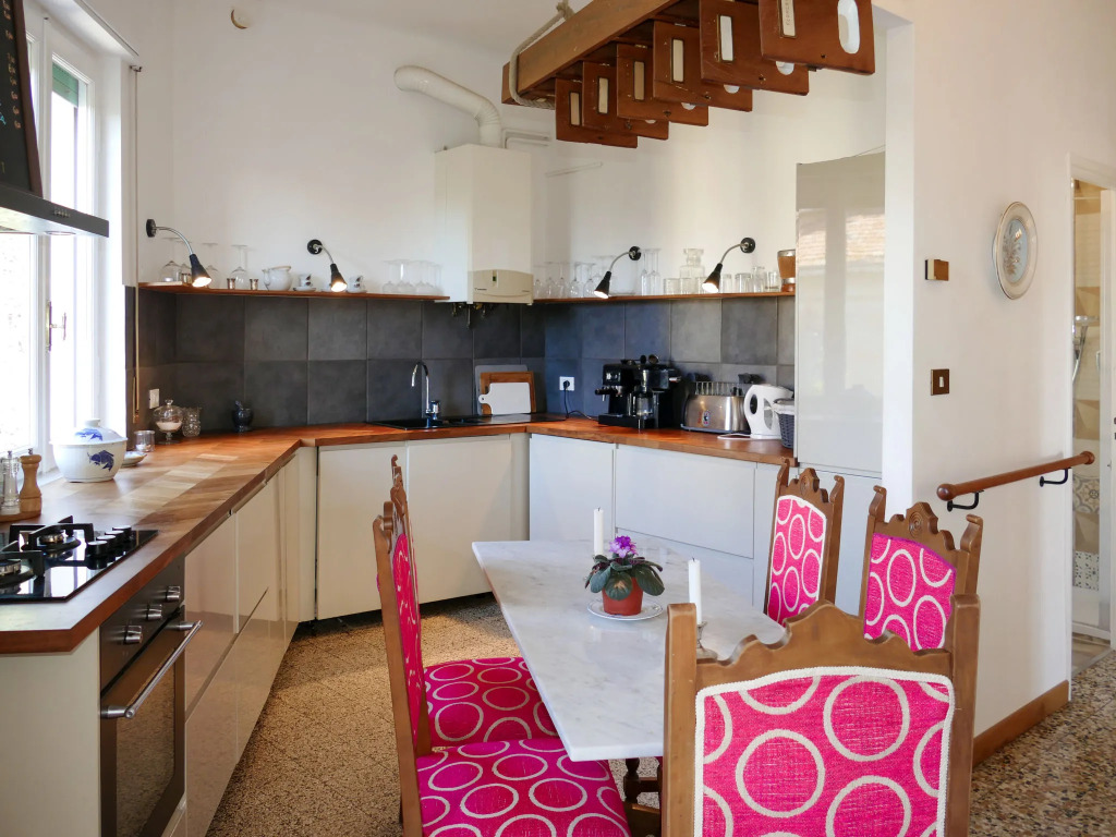 Finnesh House