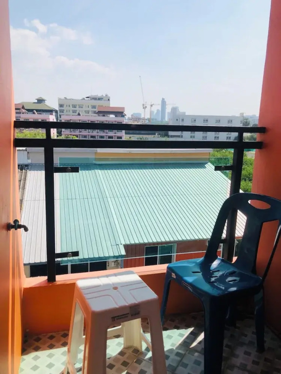 Royal Star Suites pattaya