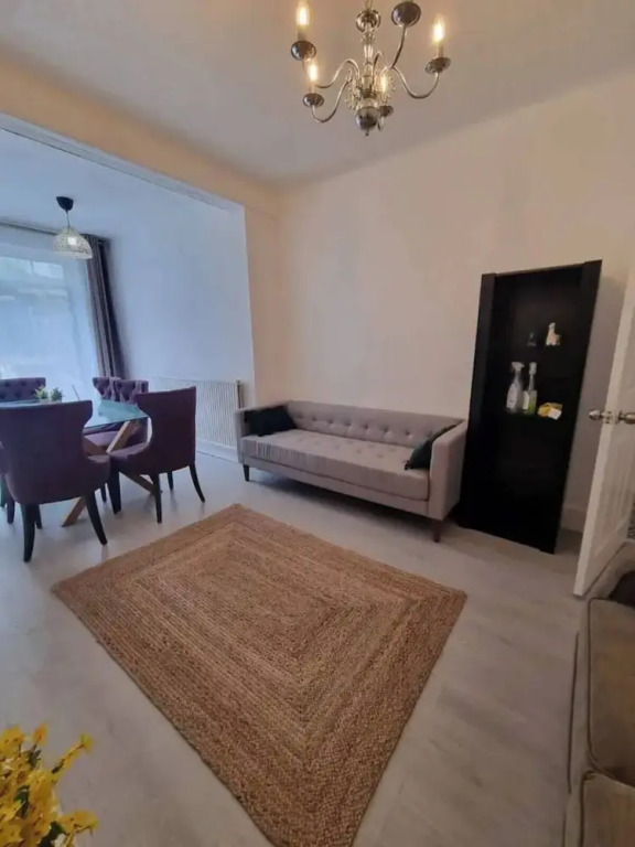 London Serenity House - 4 Bedrooms