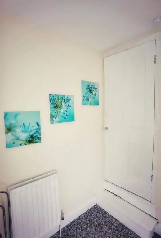 Kenrick Street Great house available for guests and contractors Parking and Wifi