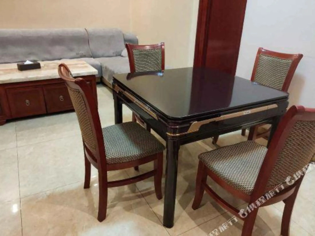 Shenzhen Yuefeng Hotel (Bao'an Airport Xixiang Metro Station Branch)