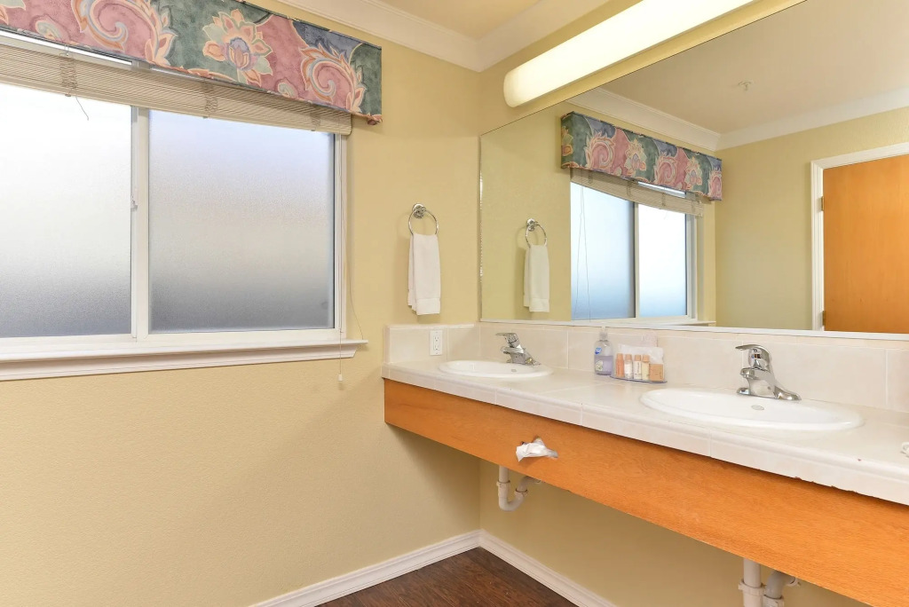 Cayucos Beach Inn