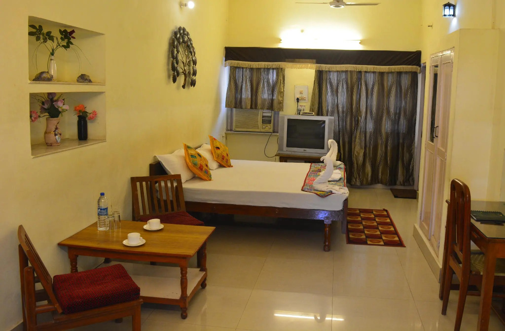 Dhillon House