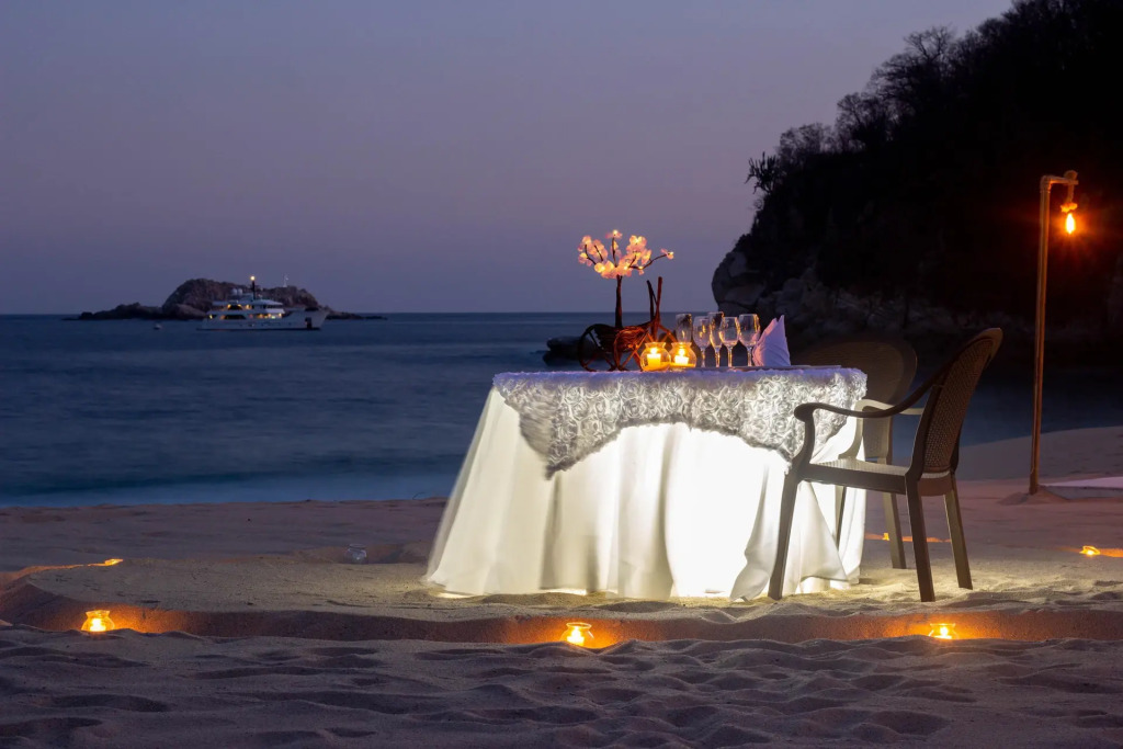 Hotel Castillo Huatulco & Beach Club